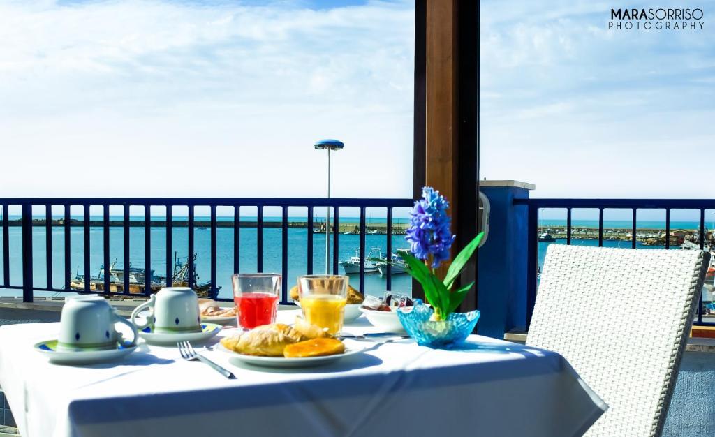 Hotel Al Faro Licata Kültér fotó